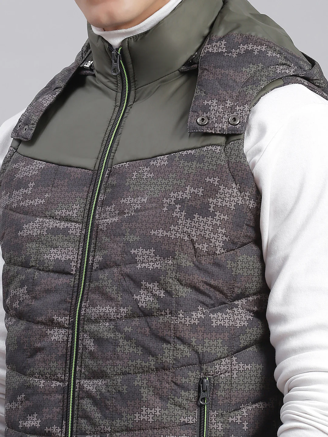 Men Grey Printed Hooded Sleeveless Jackets - Image 8
