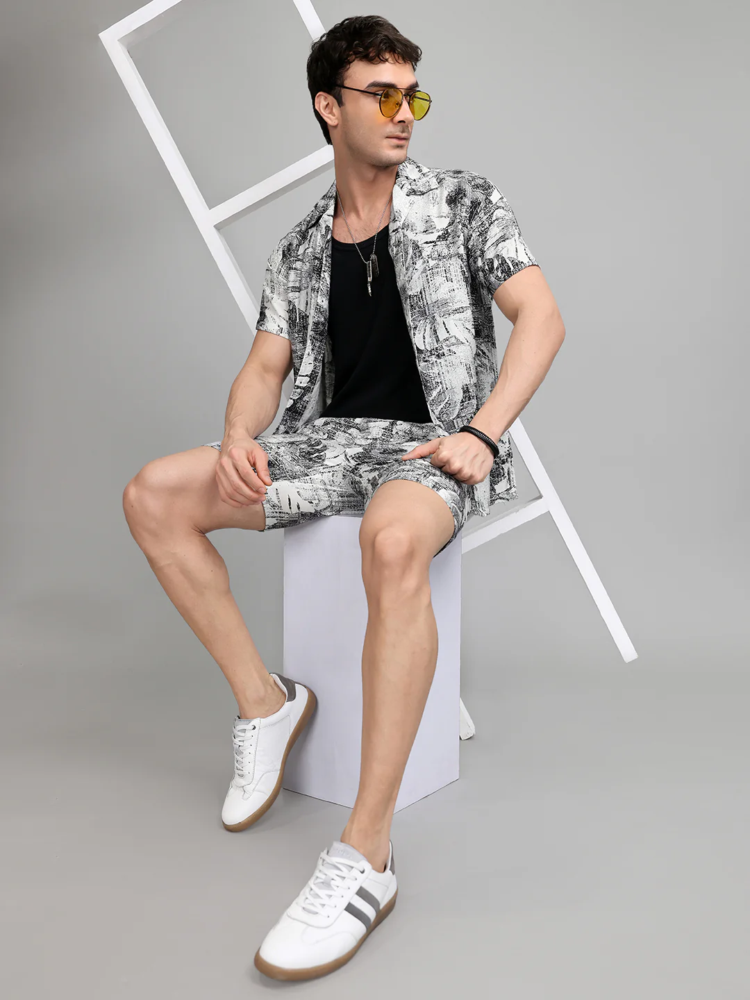 Men Grey Printed Revere Collar Half Sleeve Cords Set - Image 7