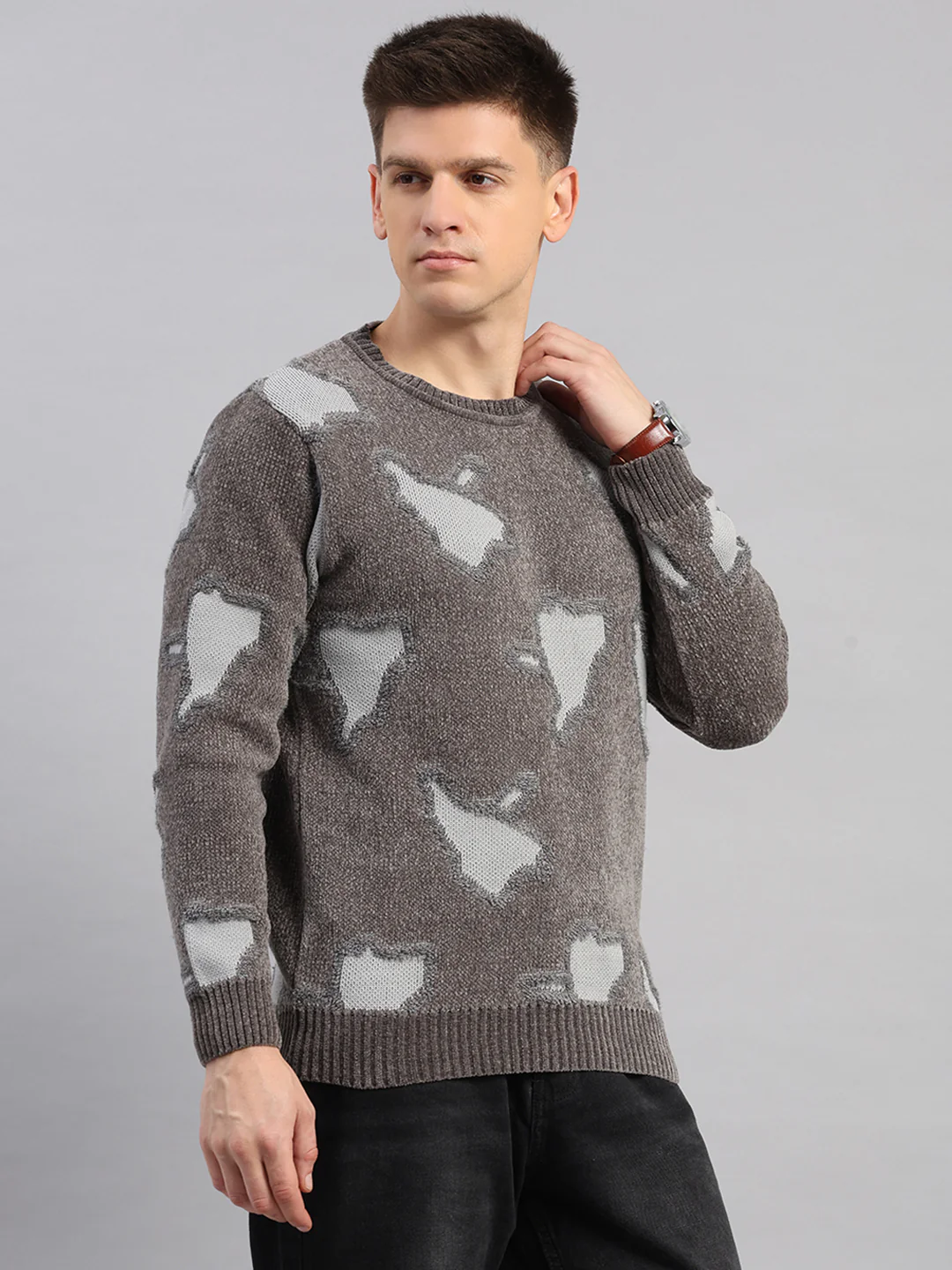 Men Grey Printed Round Neck Full Sleeve Pullover - Image 4