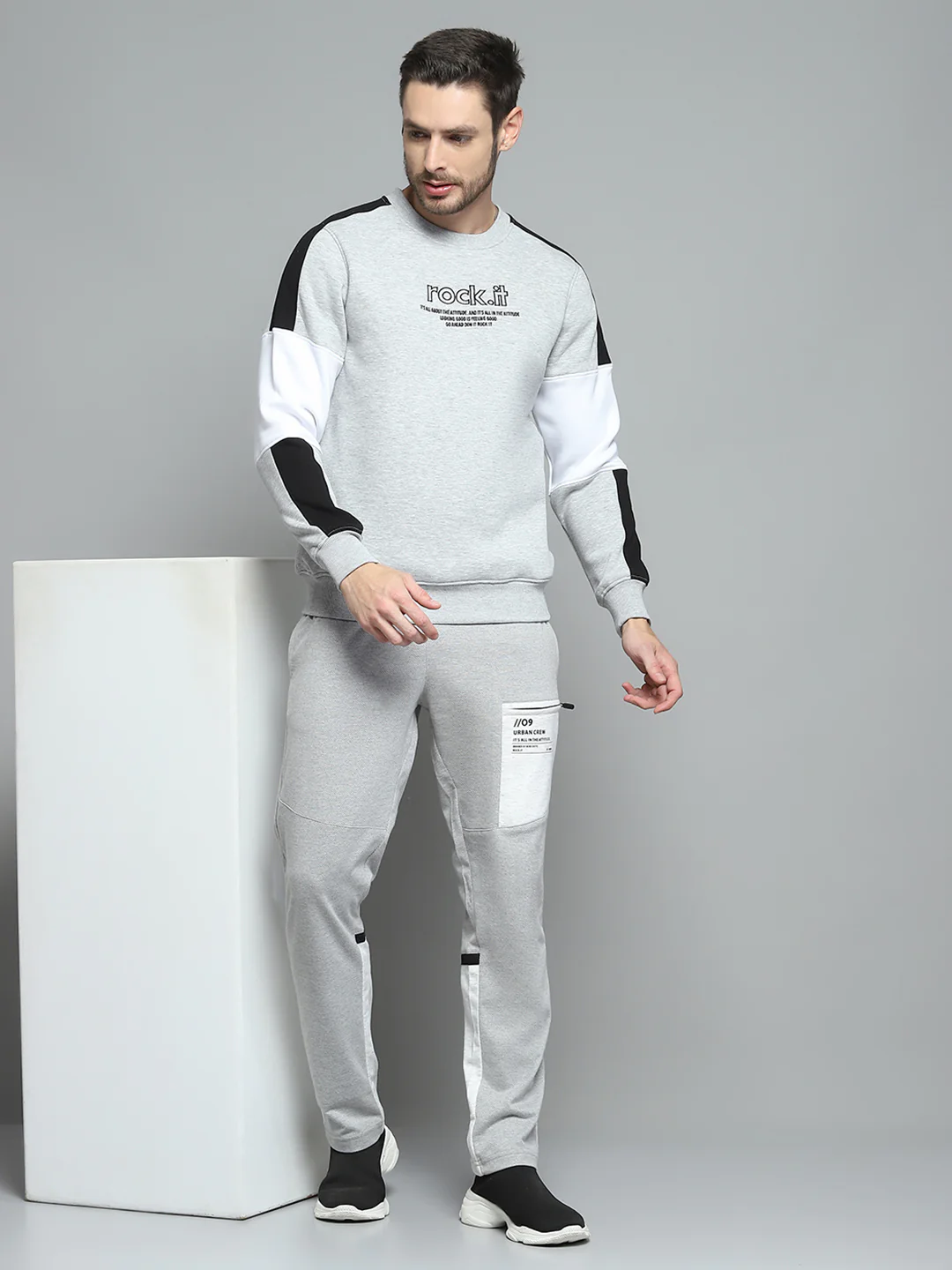 Rock.it Men Grey Printed Round Neck Full Sleeve Sweatshirt - Image 2