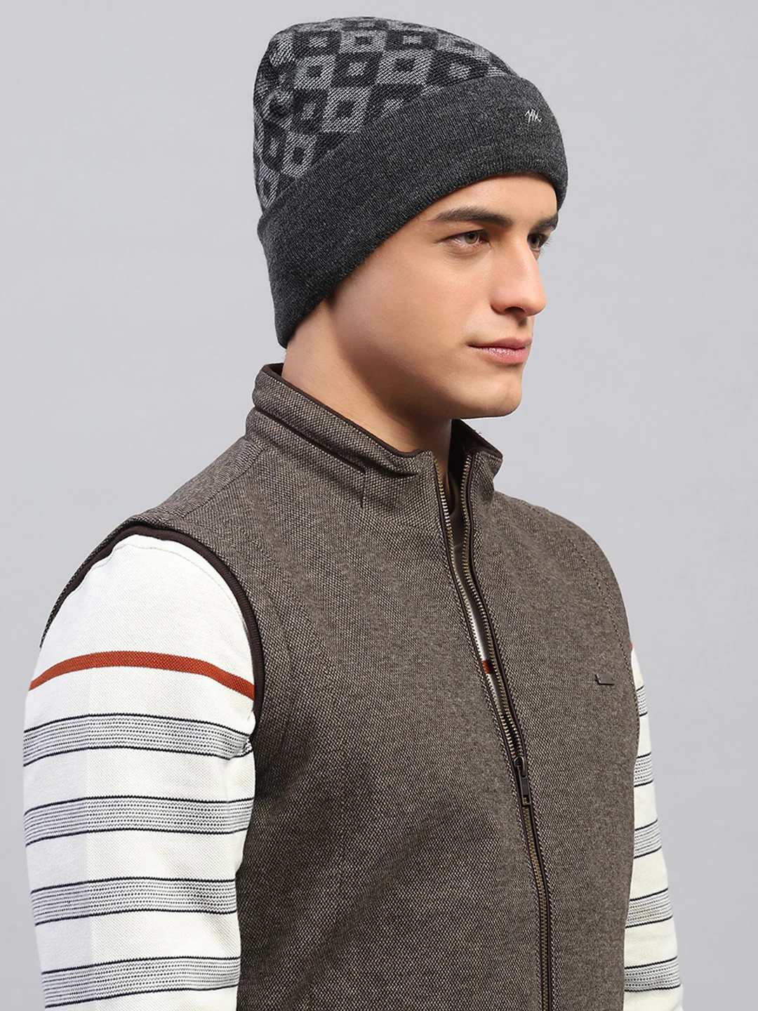 Men Grey Self Design Cap - Image 3