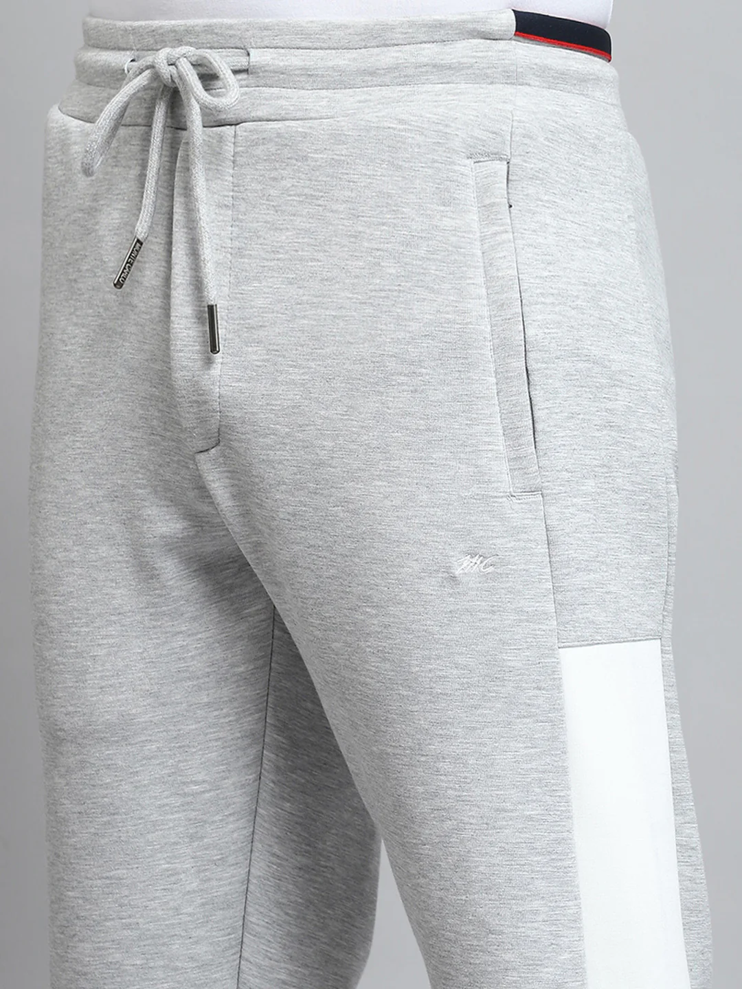 Men Grey Self Design Hooded Full Sleeve Winter Tracksuit - Image 9