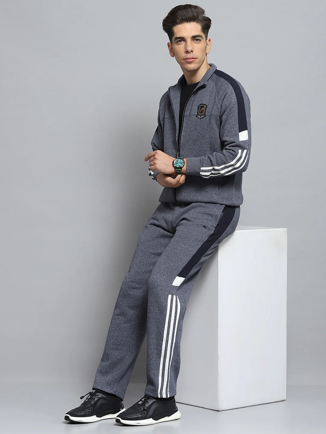 Men Grey Self Design Mock Neck Full Sleeve Winter Tracksuit - Image 2