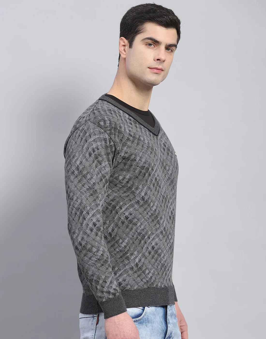 Men Grey Self Design V Neck Full Sleeve Pullover - Image 5