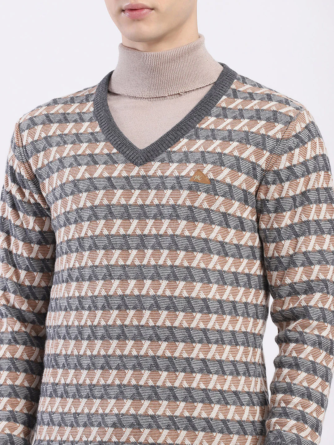 Men Grey Self Design V Neck Full Sleeve Pullover - Image 7