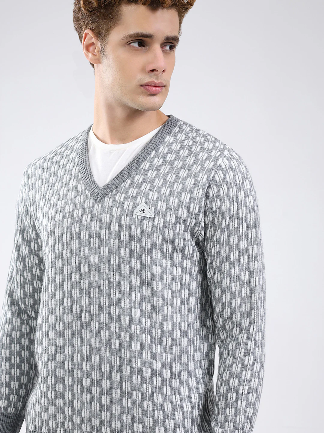 Men Grey Self Design V Neck Full Sleeve Pullover - Image 7