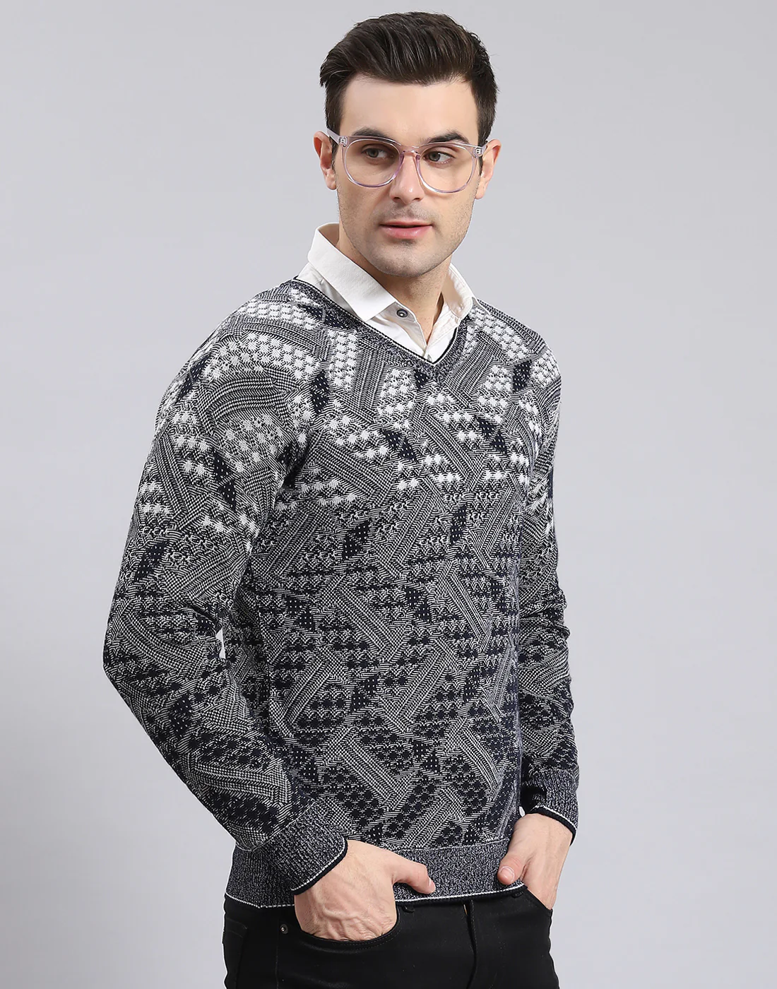 Men Grey Self Design V Neck Full Sleeve Sweater - Image 4