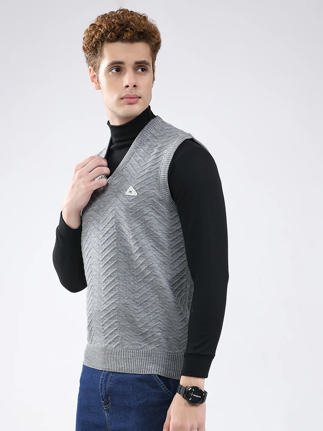 Men Grey Self Design V Neck Sleeveless Sweater - Image 3