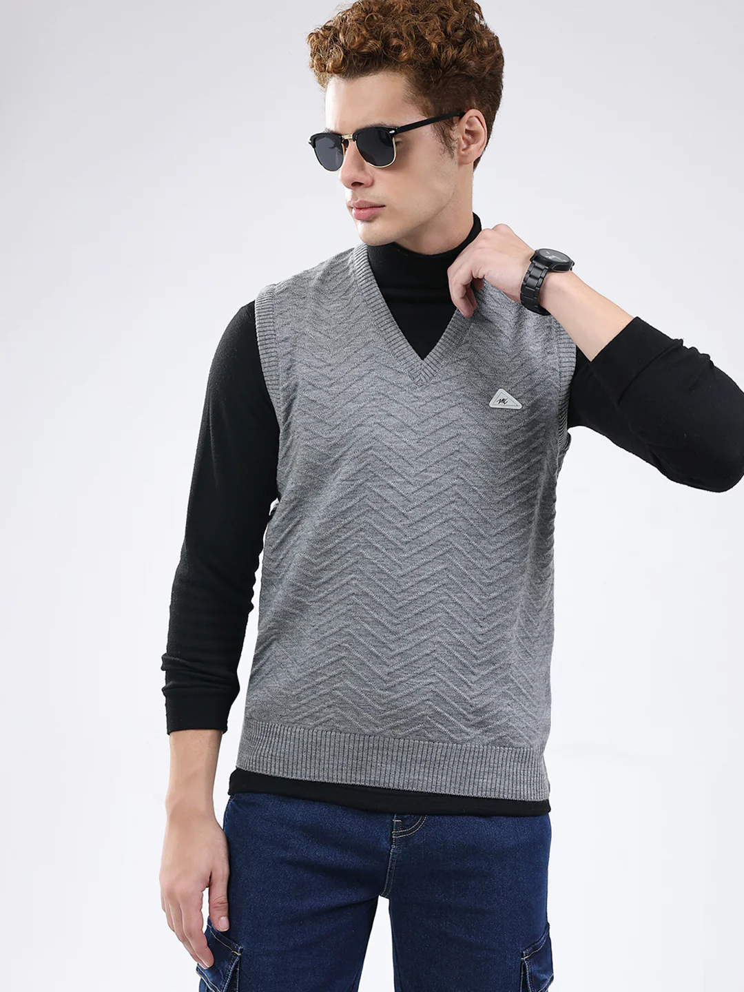 Men Grey Self Design V Neck Sleeveless Sweater - Image 6