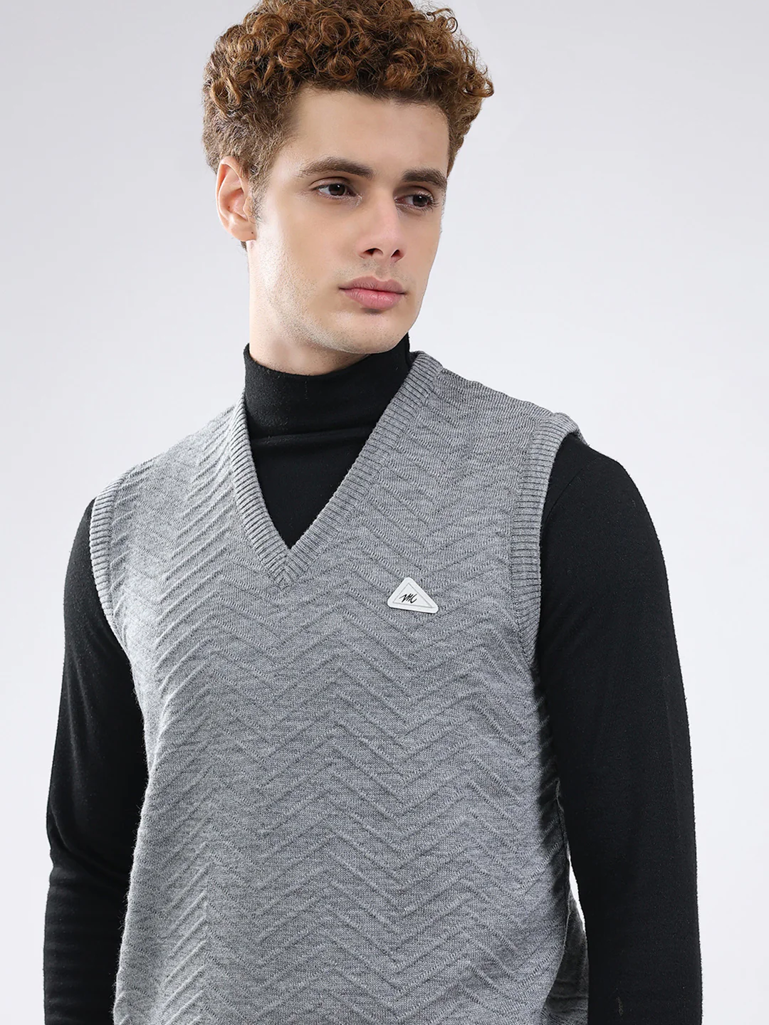 Men Grey Self Design V Neck Sleeveless Sweater - Image 7