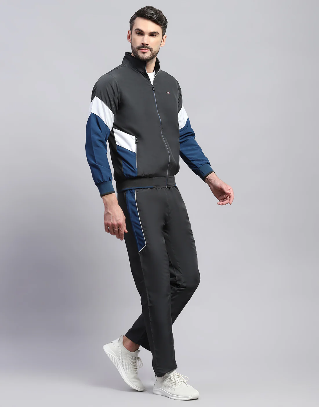 Men Grey Solid Band Collar Full Sleeve Winter Tracksuit - Image 4