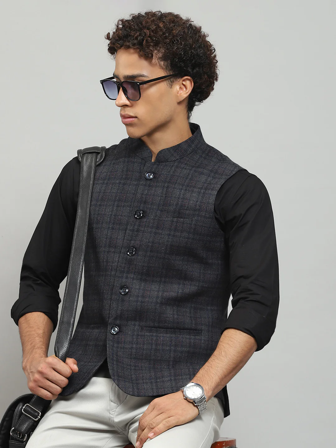Men Grey Solid Band Collar Sleeveless Jacket - Image 6