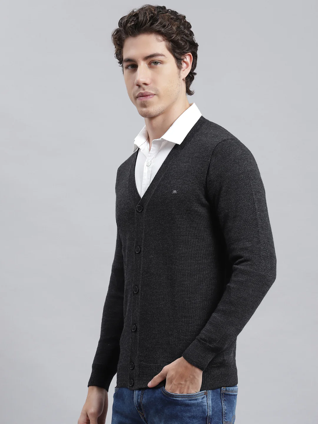 Men Grey Solid Cardigan - Image 4