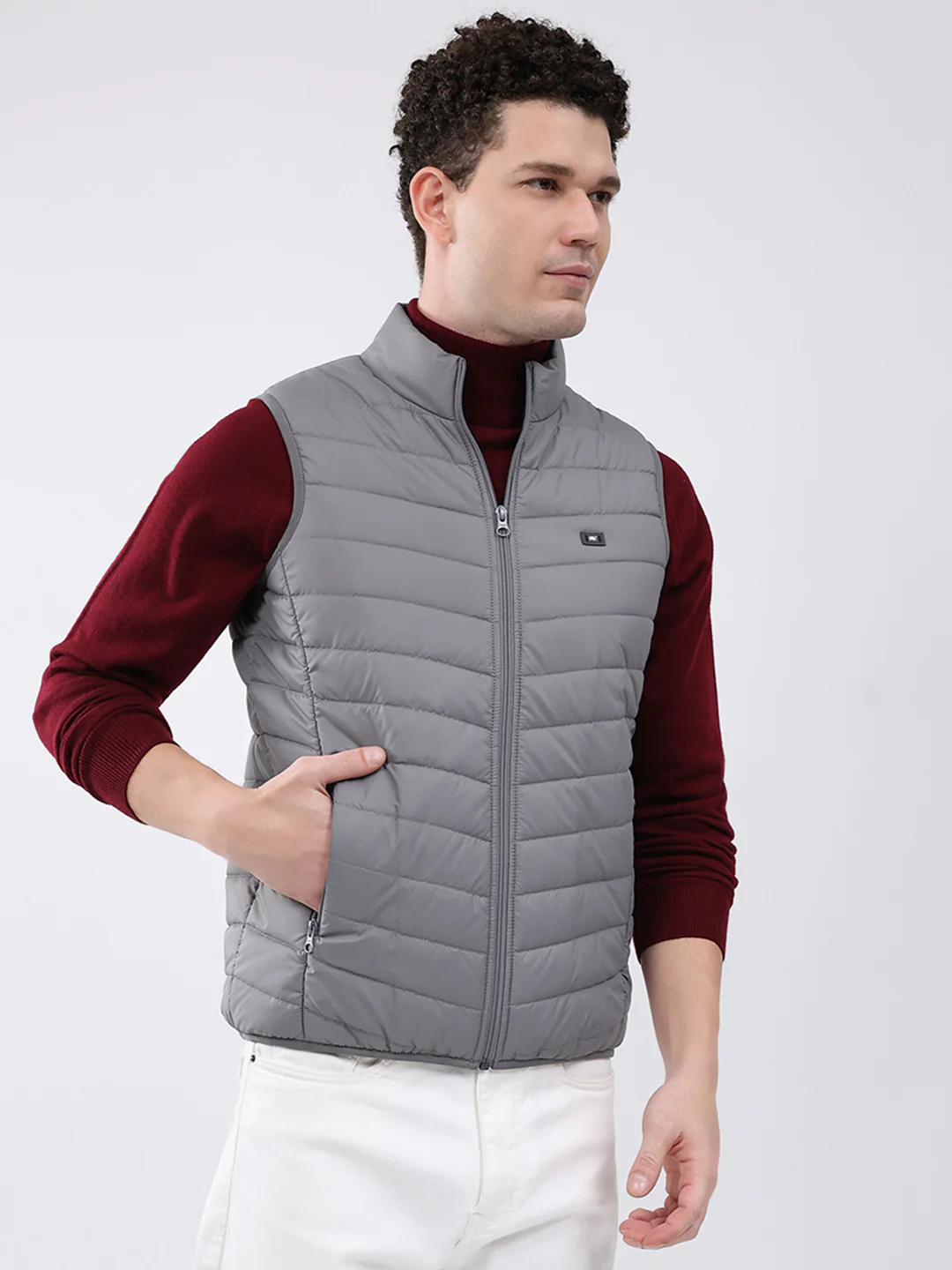 Men Grey Solid Collar Sleeveless Jacket - Image 4