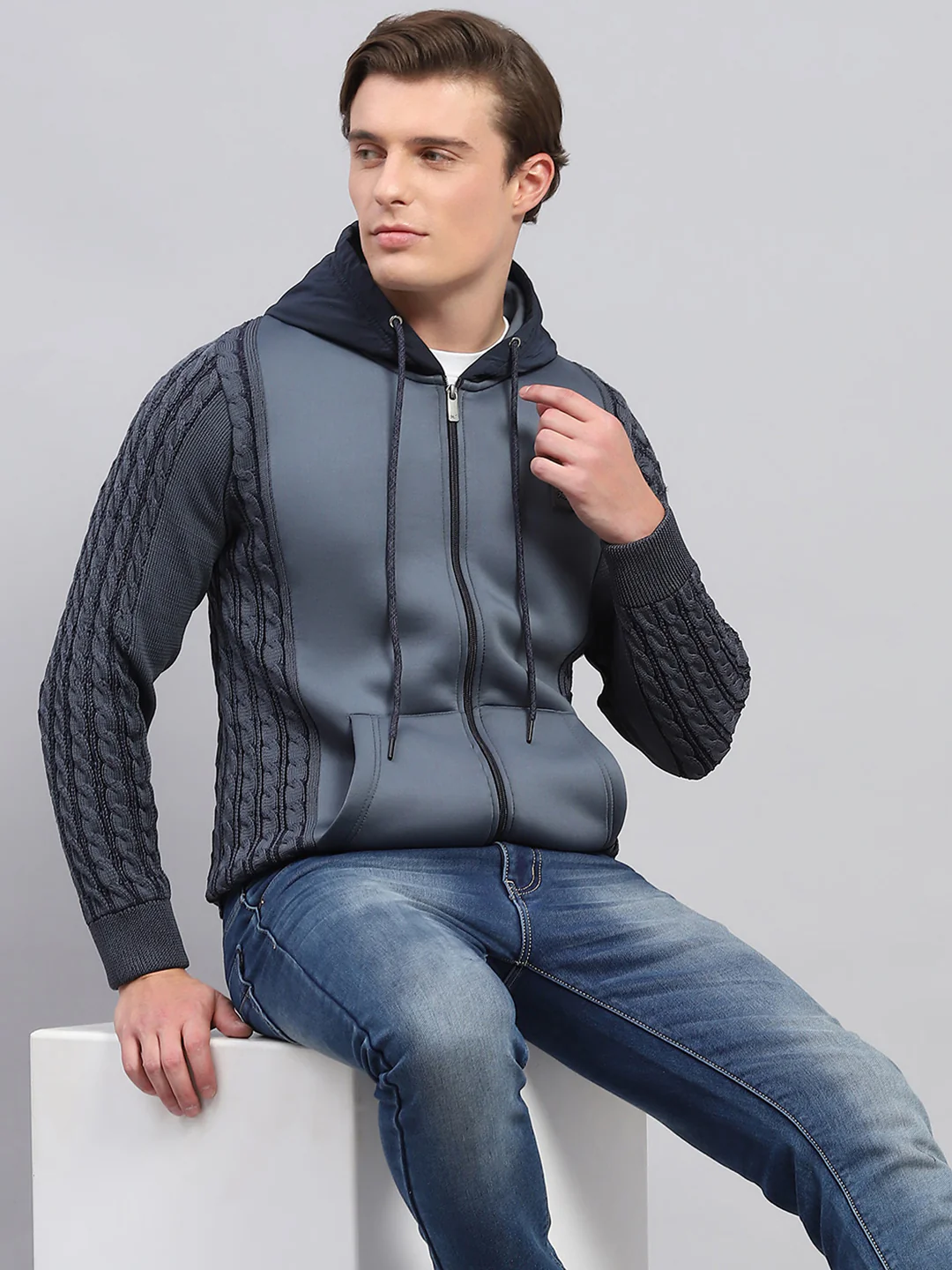 Men Grey Solid Hooded Full Sleeve Pullover - Image 6