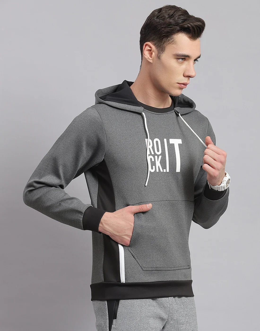 Rock.it Men Grey Solid Hooded Full Sleeve Sweatshirt - Image 5