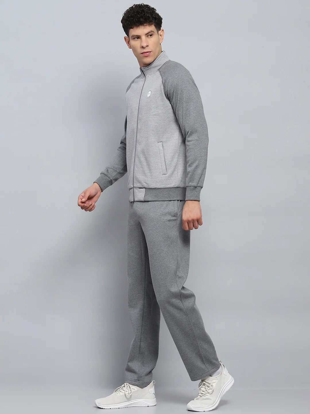 Men Grey Solid Mock Neck Full Sleeve Winter Tracksuit - Image 3