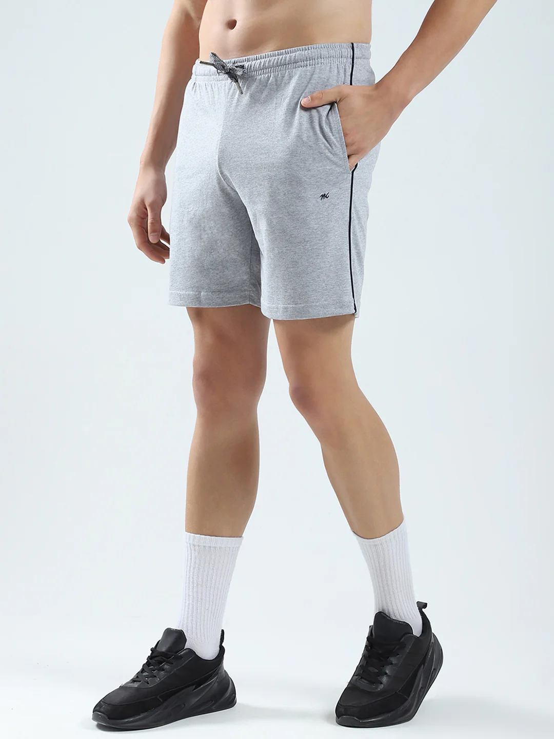Men Grey Solid Regular Fit Bermuda - Image 3