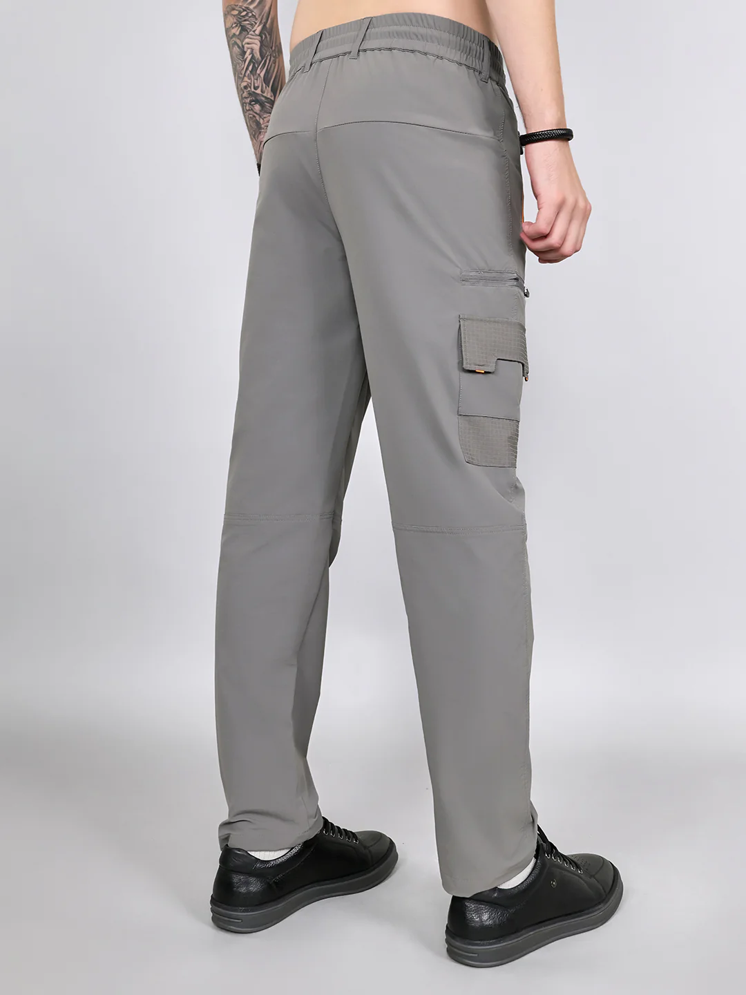 Men Grey Solid Regular Fit Cargo - Image 4