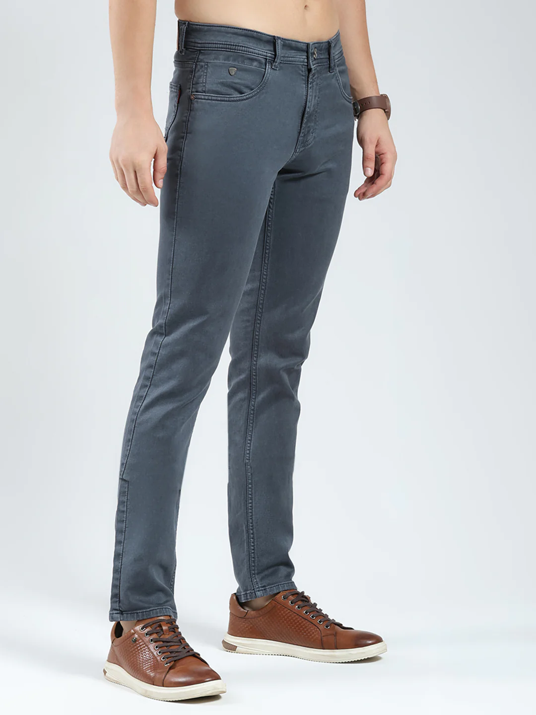Men Grey Solid Narrow Fit Denim - Image 4