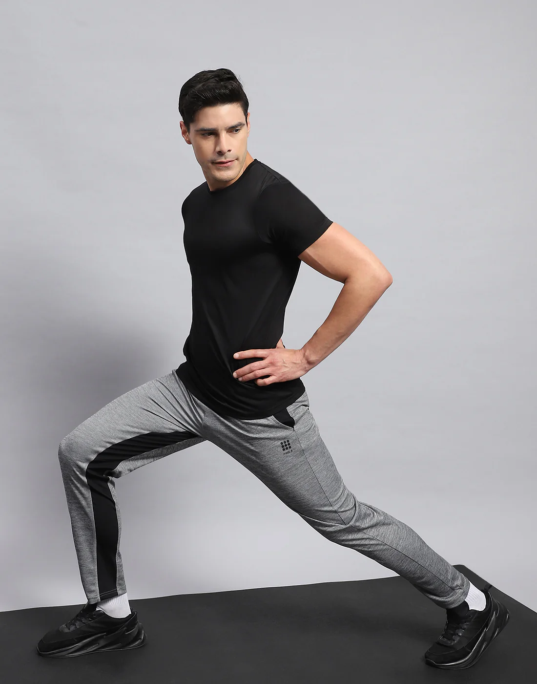 Rock.it Men Grey Solid Regular Fit Lower - Image 2