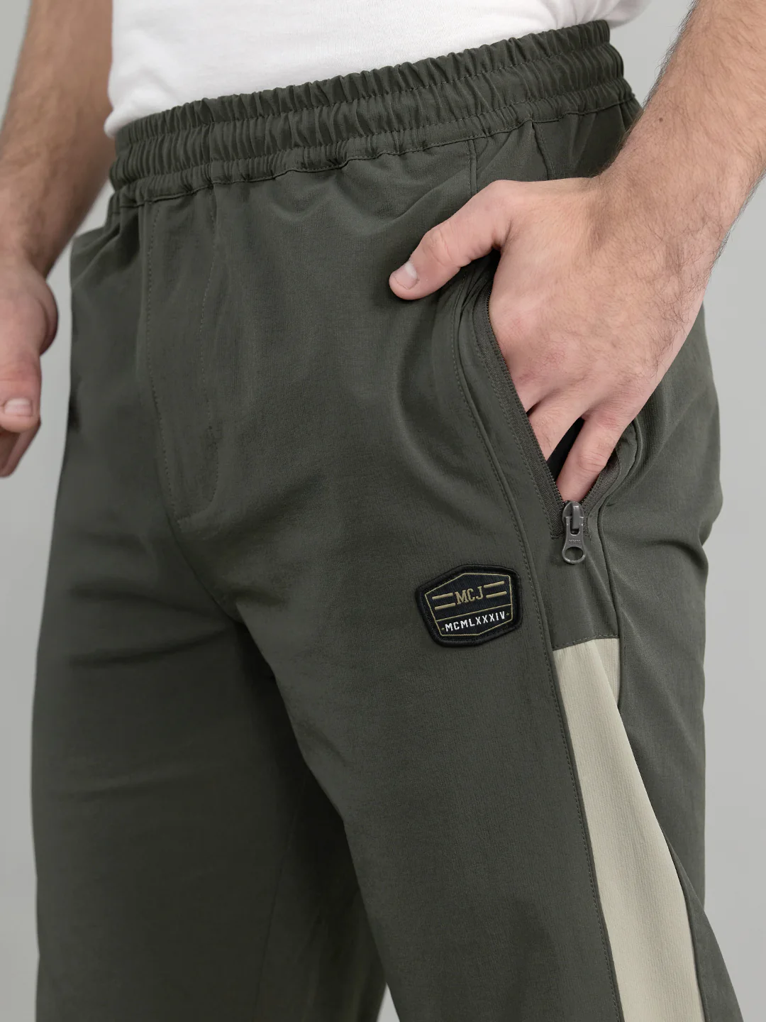Men Grey Solid Regular Fit Lower - Image 5