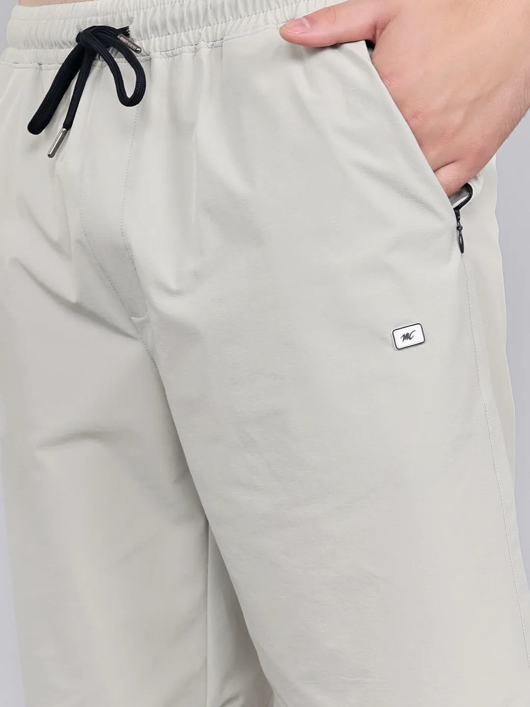 Men Grey Solid Regular Fit Shorts - Image 5