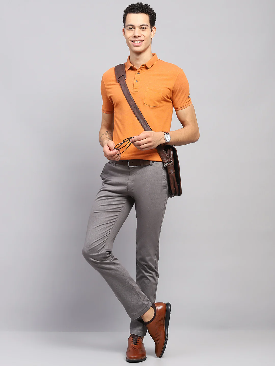 Men Grey Solid Regular Fit Trouser - Image 2