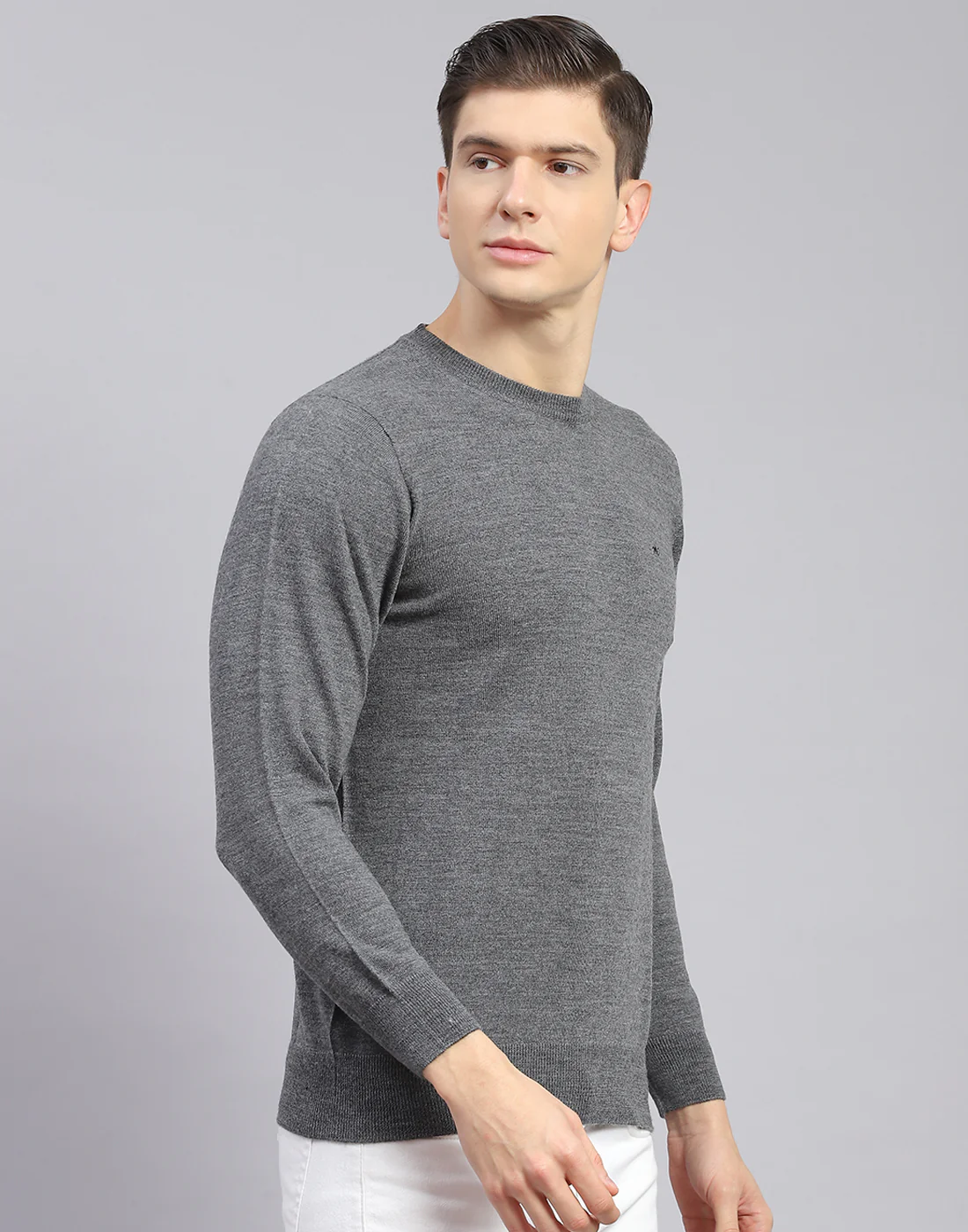 Men Grey Solid Round Neck Full Sleeve Sweater - Image 4