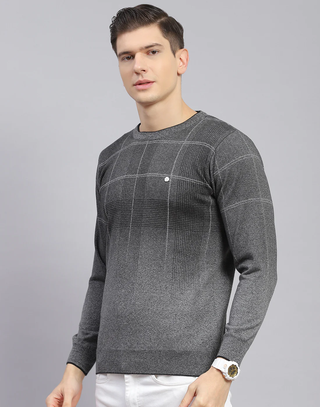 Men Grey Solid Round Neck Full Sleeve Sweater - Image 4