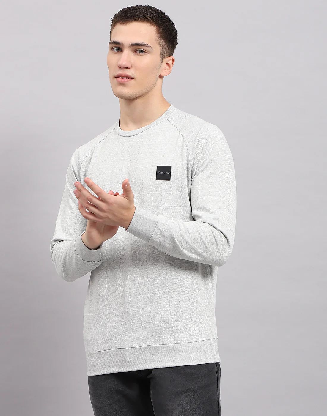 Men Grey Solid Round Neck Full Sleeve Sweatshirt - Image 2