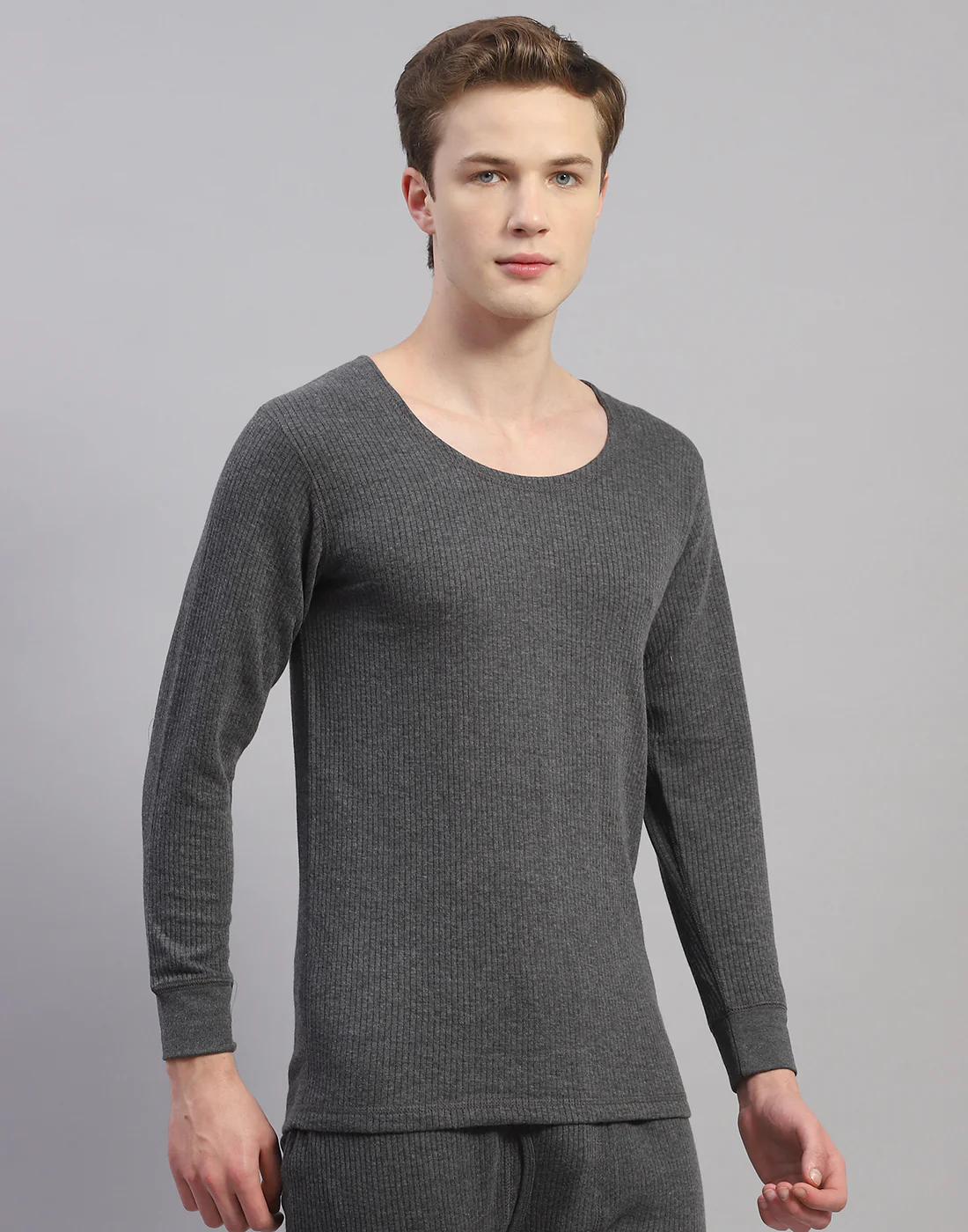 Men Grey Solid Round Neck Full Sleeve Thermal Vest - Image 4
