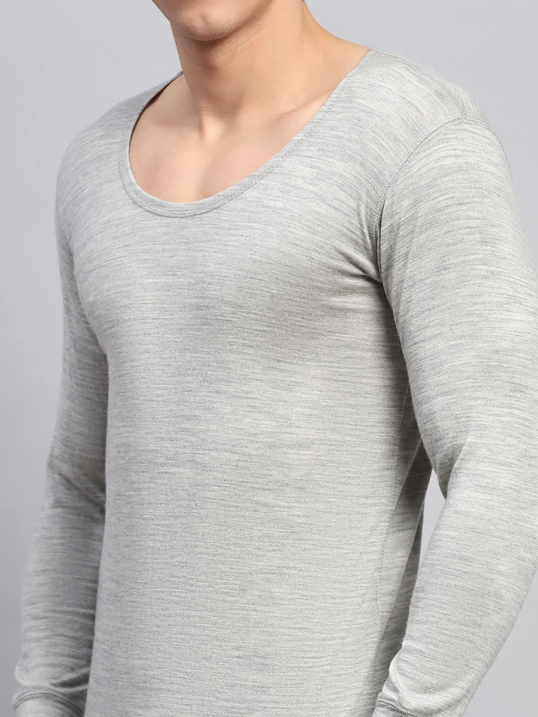 Men Grey Solid Round Neck Full Sleeve Thermal Vest - Image 6