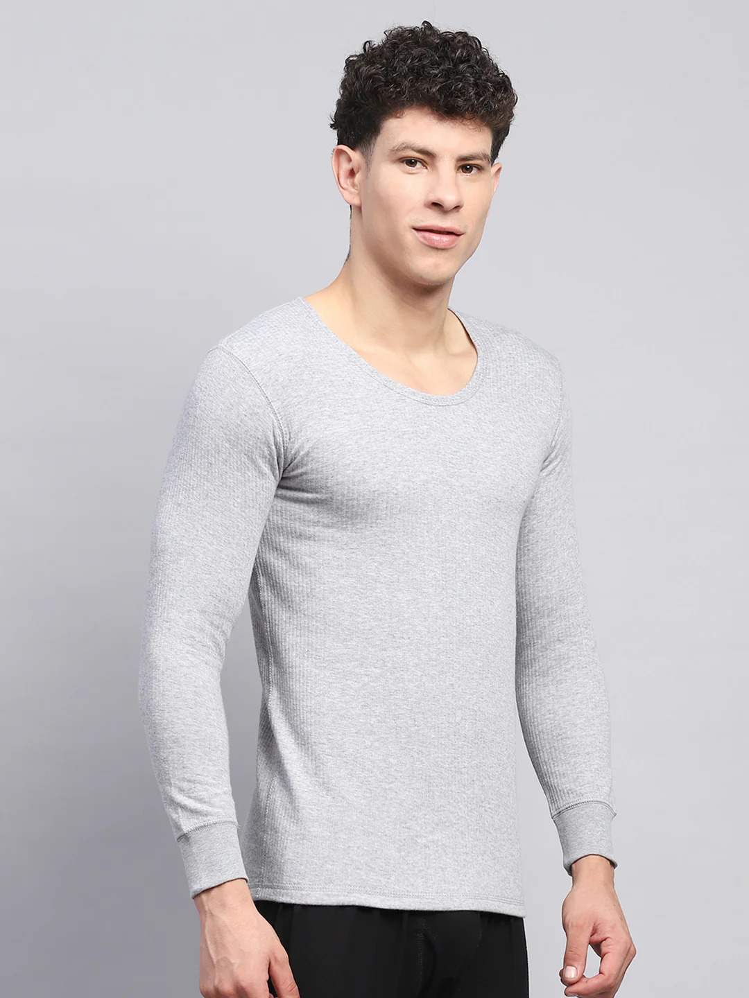 Men Grey Solid Round Neck Full Sleeve Thermal Vest - Image 4