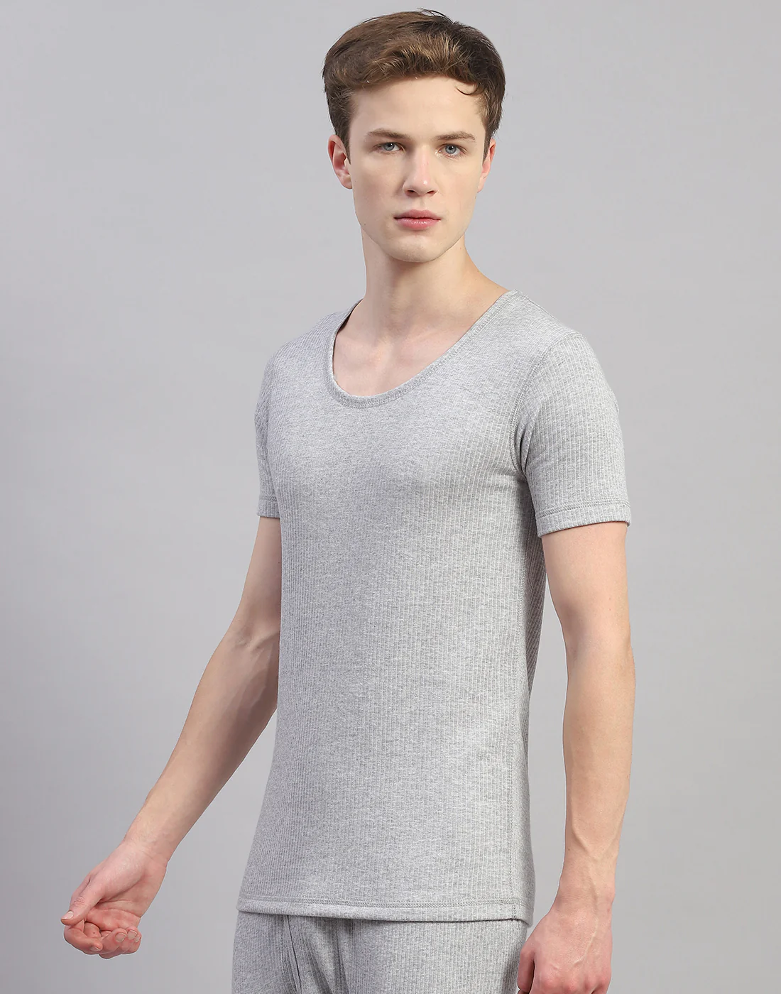 Men Grey Solid Round Neck Half Sleeve Thermal Vest - Image 3