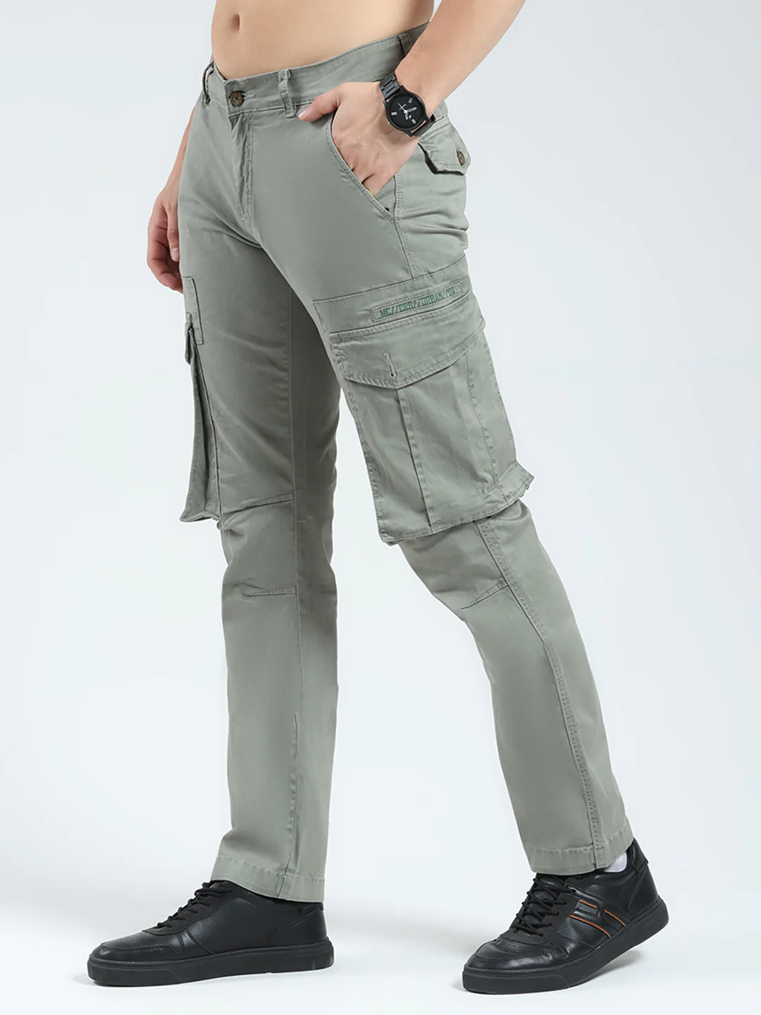 Men Grey Solid Slim Fit Cargo - Image 3