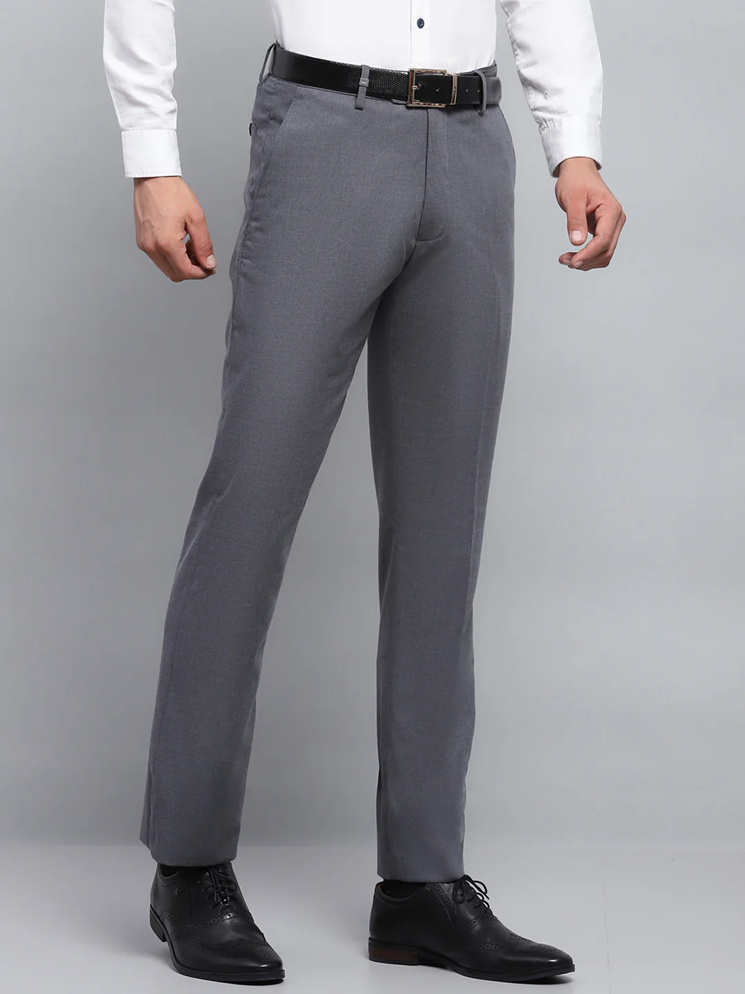 Men Grey Solid Smart Fit Trouser - Image 4