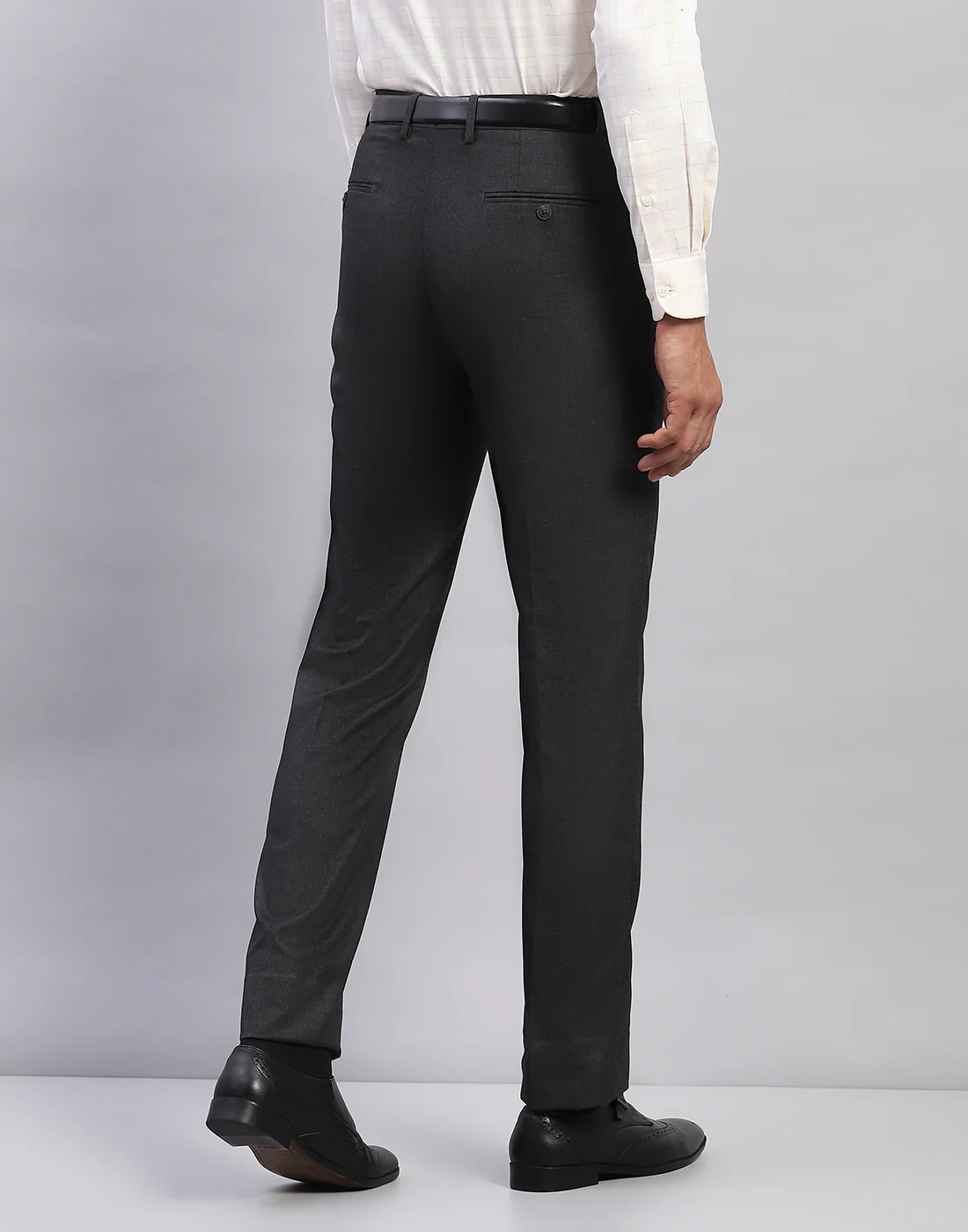 Men Grey Solid Smart Fit Trouser - Image 5