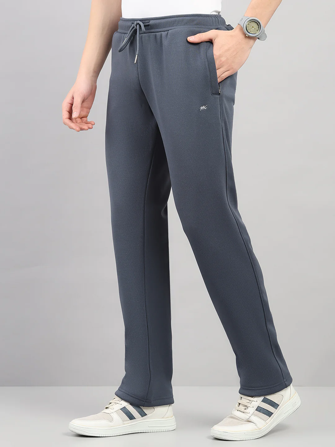 Men Grey Solid Stand Collar Full Sleeve Winter Tracksuit - Image 7
