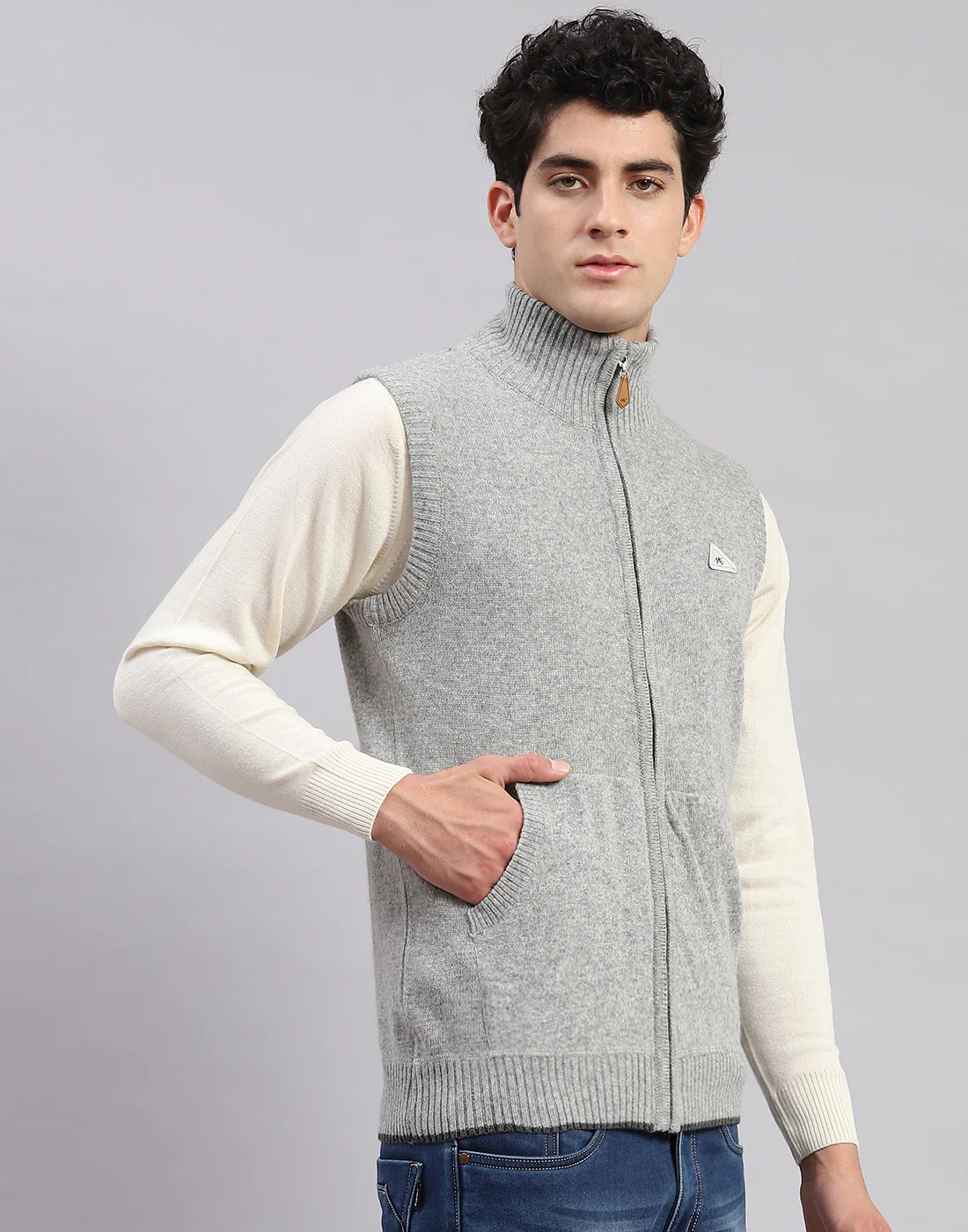 Men Grey Solid Stand Collar Sleeveless Sweaters/Pullovers - Image 4