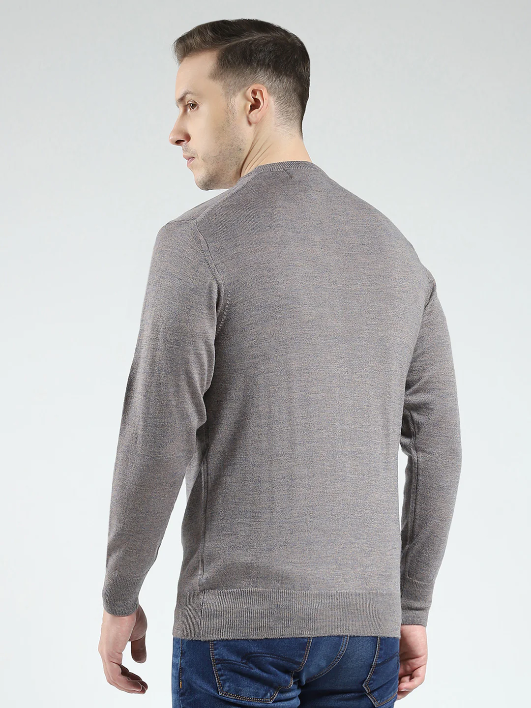 Men Grey Solid V Neck Full Sleeve Pullover - Image 5