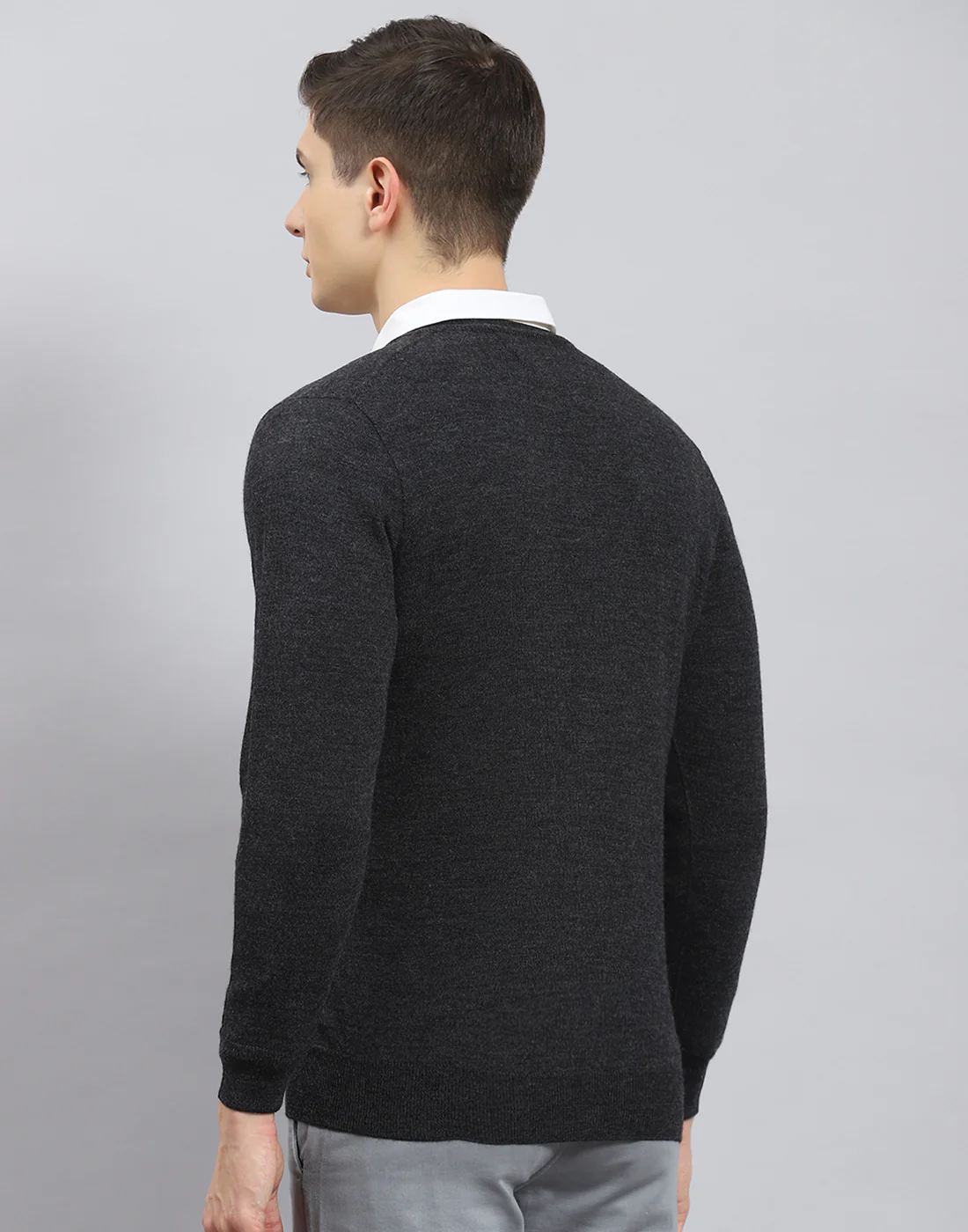 Men Grey Solid V Neck Full Sleeve Pullover - Image 7