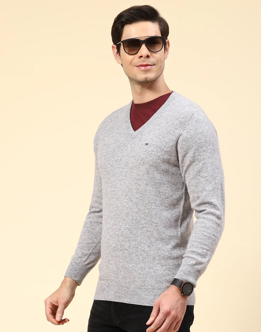 Men Grey Solid V Neck Full Sleeve Pullover - Image 3