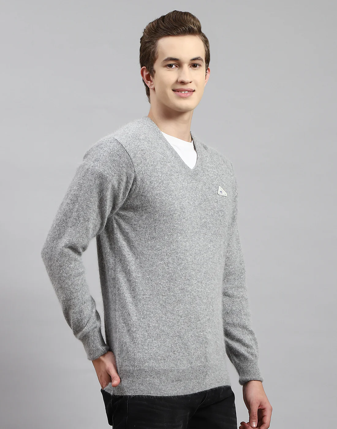 Men Grey Solid V Neck Full Sleeve Pullover - Image 4