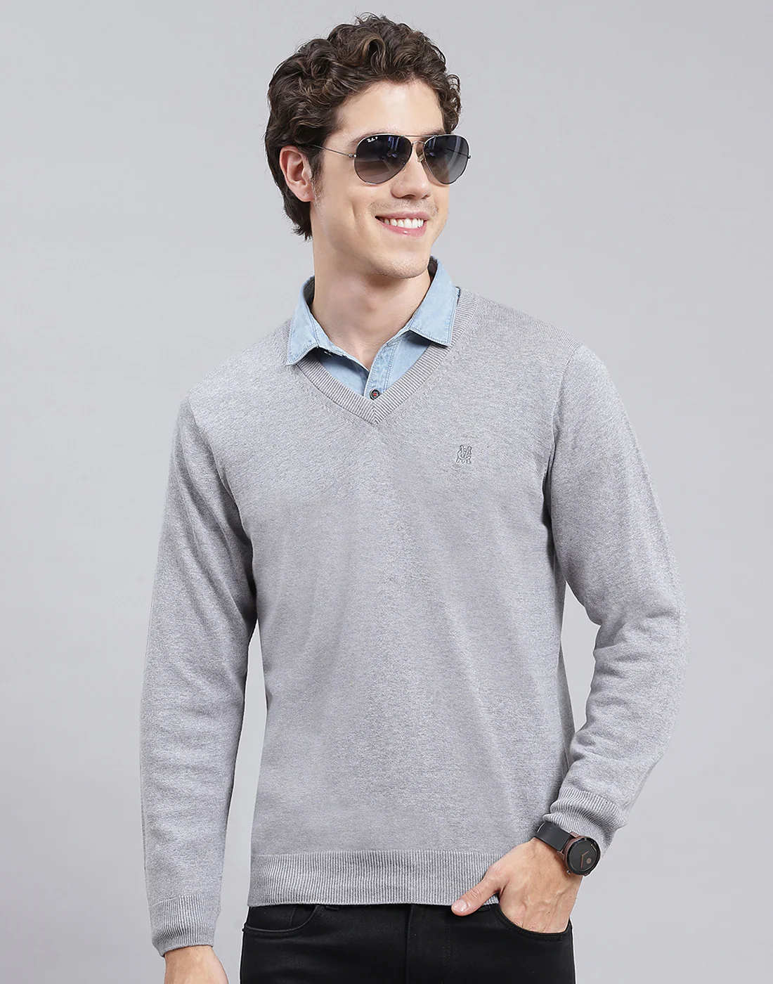 Men Grey Solid V Neck Full Sleeve Pullover - Image 2