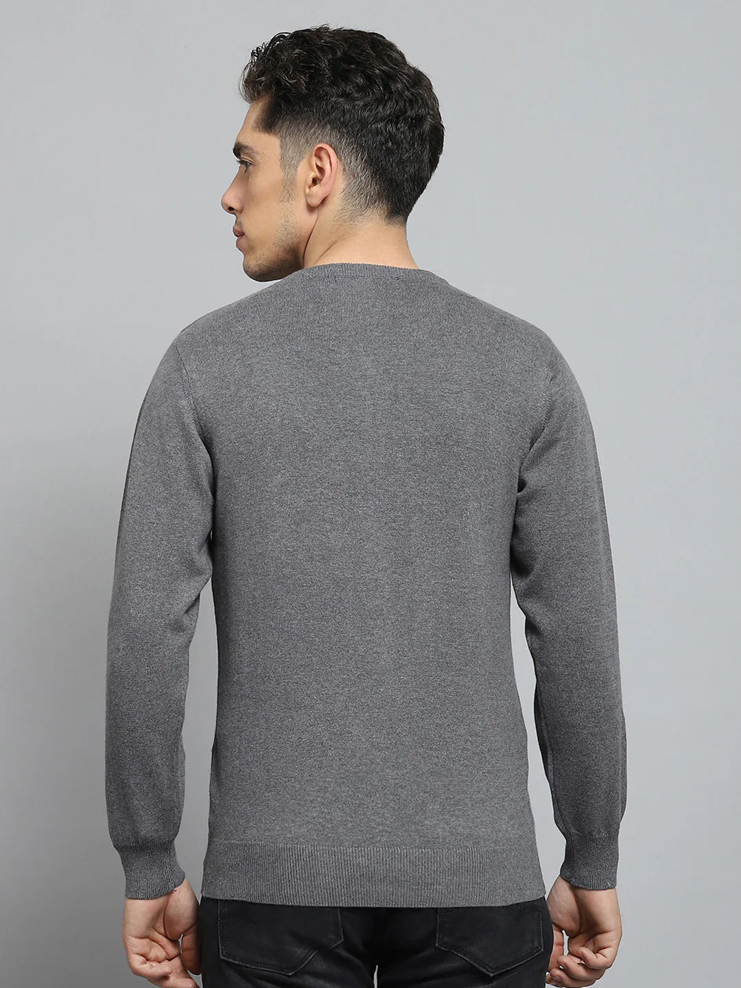 Men Grey Solid V Neck Full Sleeve Pullover - Image 5