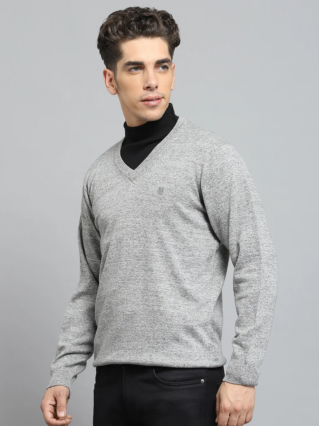 Men Grey Solid V Neck Full Sleeve Pullover - Image 3