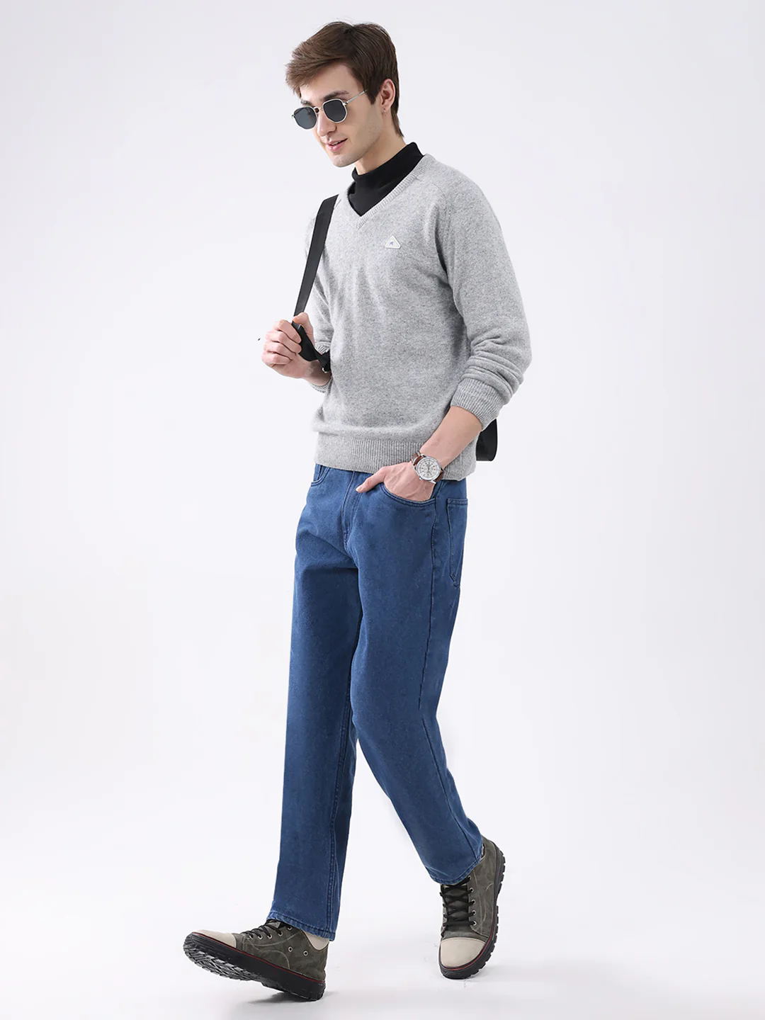 Men Grey Solid V Neck Full Sleeve Pullover - Image 2
