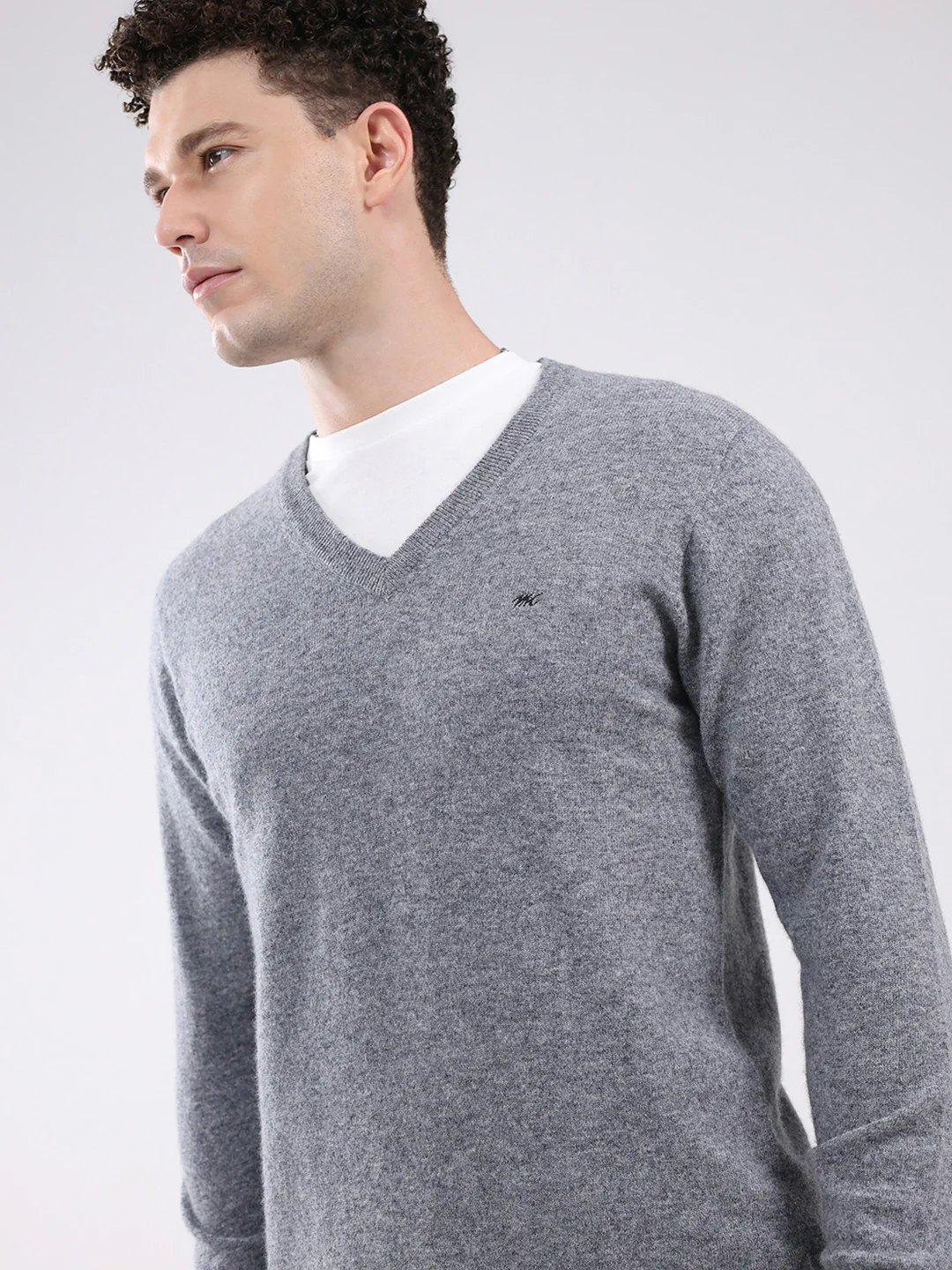 Men Grey Solid V Neck Full Sleeve Pullover - Image 6