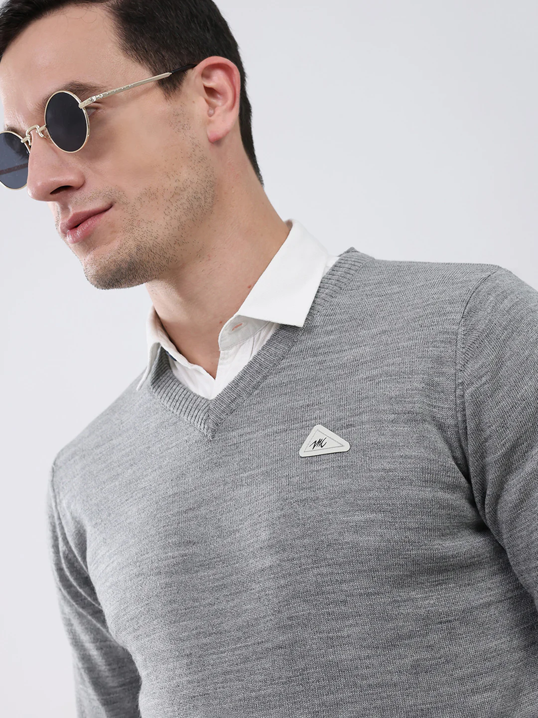 Men Grey Solid V Neck Full Sleeve Pullover - Image 6